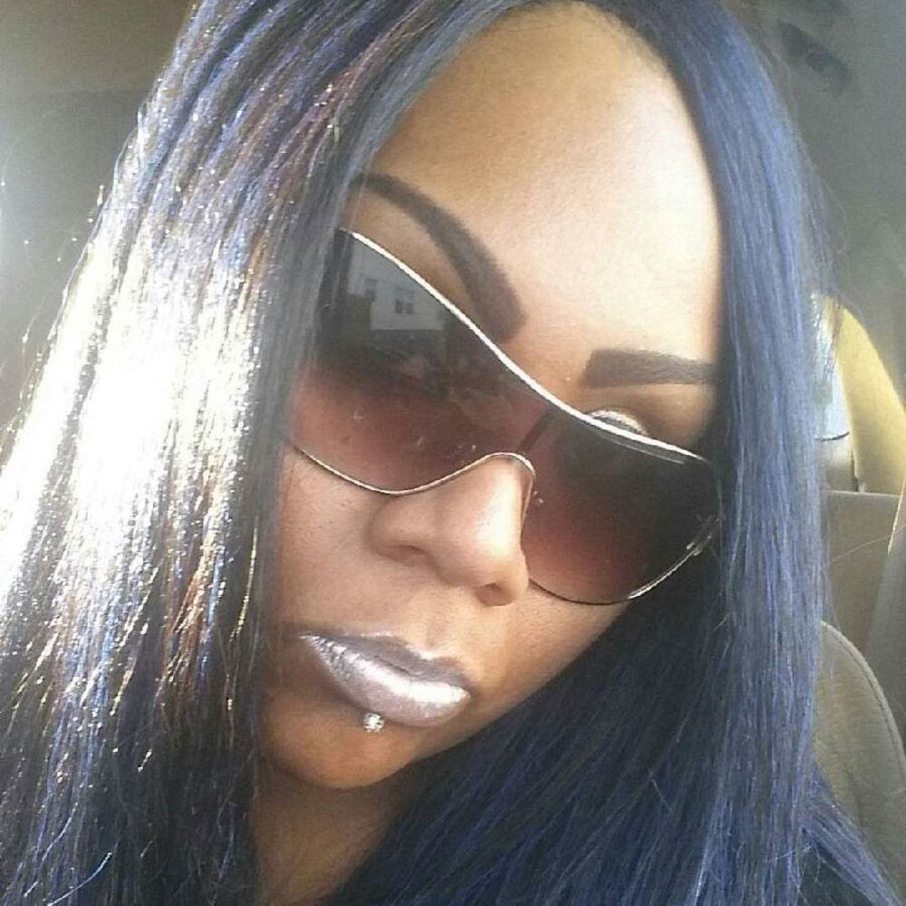 Meet your Posher, Adrianna